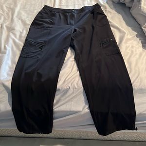 Chico’s women’s black pants zenergy activewear. Size 8S (Chico’s 1S).